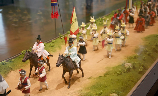 목문화관에 전시된 관아사람들의 모형