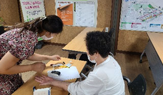 혈압체크하는 사진