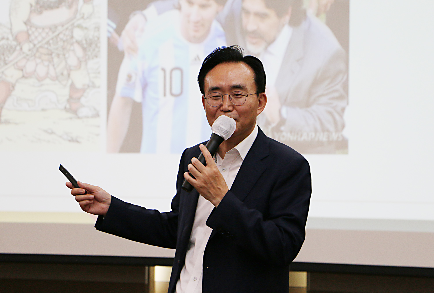 신규임용자 공직역량 강화 교육 나주시장의 강의 모습 근접촬영