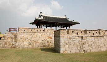 멀리서바라본 서성문 전경