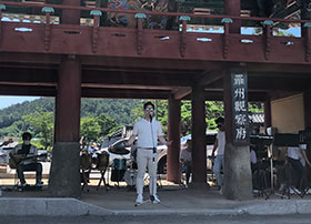 버스킹 거리공연하는 모습3