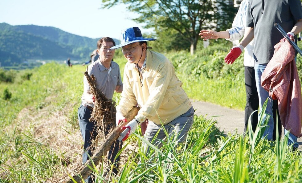 나주 남평읍, 집중호우 피해 강변 꽃단지 정화활동
