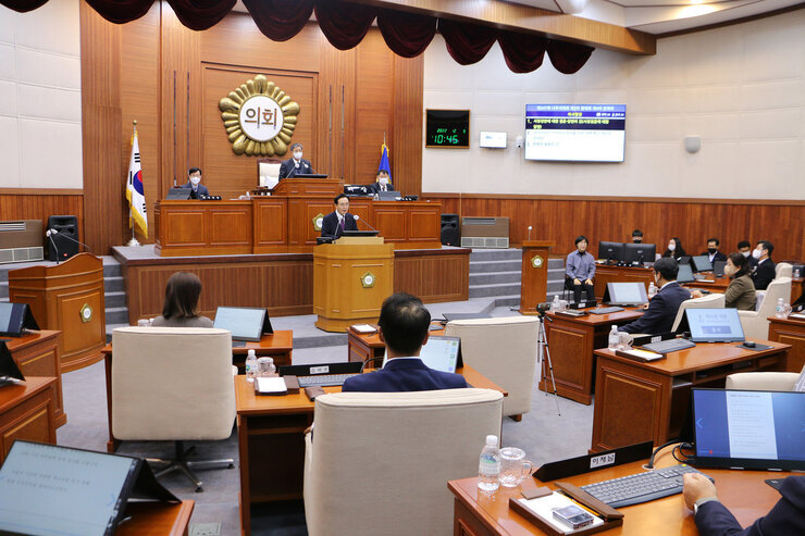 제247회 나주시의회 제2차 정례회 제4차 본회의 윤병태 시장 총괄답변  전체모습