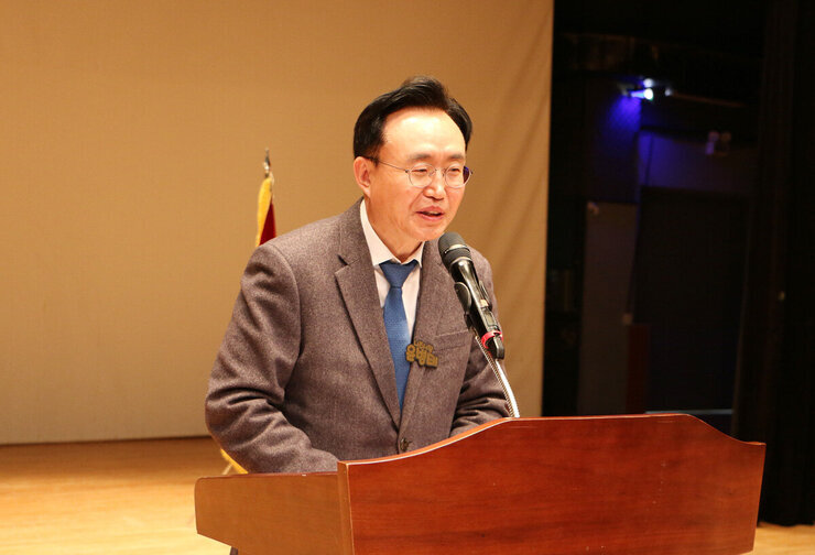 대한노인회 나주시지회 정기총회 노인복지 공로장 시상자들과 지회장님의 기념촬영 모습