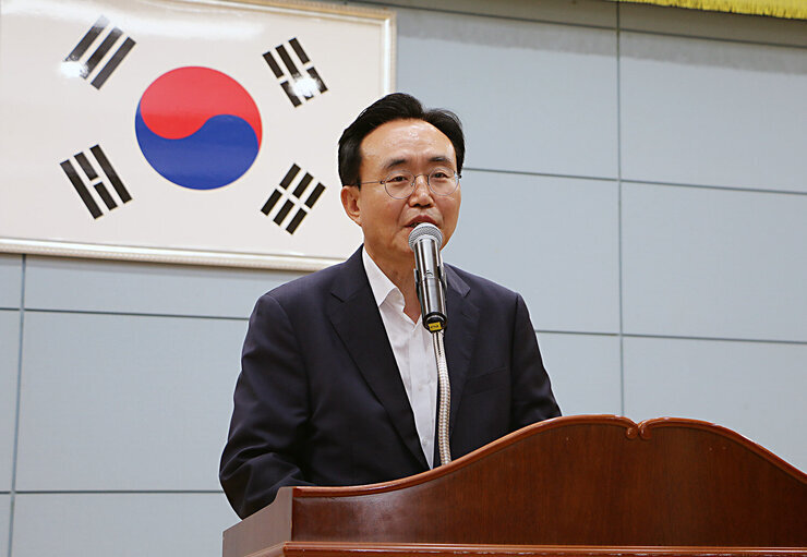 대중교통 보조금 및 노선개편 시민설명회  나주시장의 인사말 모습 근접촬영