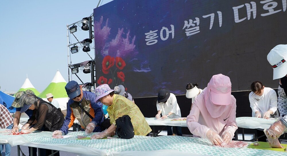 ‘삼합에 소고기까지’ 더 풍성해진 영산포 홍어·한우축제 기대하세요