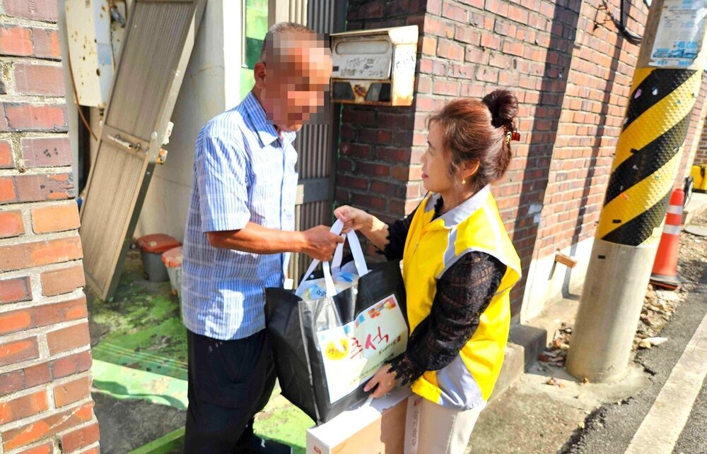 나주시 송월동지사협, 추석 명절 음식 꾸러미로 ‘사랑 나눔’