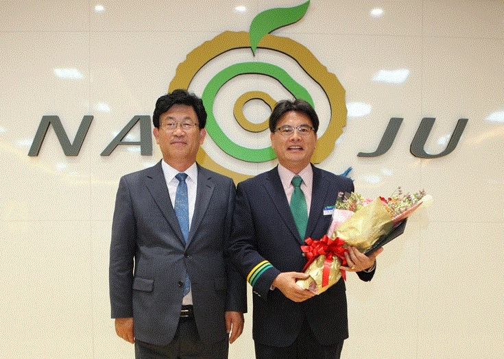 박석민 나주역장 시정유공 표창 1.jpg