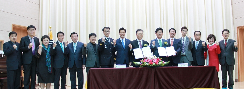 무지개학교 협약식 2.jpeg