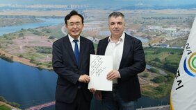 윤병태 나주시장, ‘노벨물리학상 수상’ 노보셀로프 교수와 환담