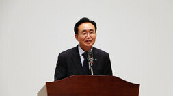 공직자 친절 및 적극행정 교육 나주시장의 인사말 모습 근접촬영