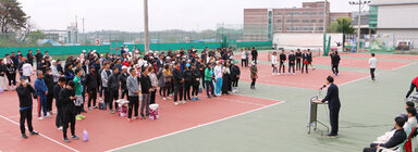 나주배꽃배 전남, 광주 테니스대회 개회식 개회식 전면모습 참가한 시민과 나주시장의 축사 모습