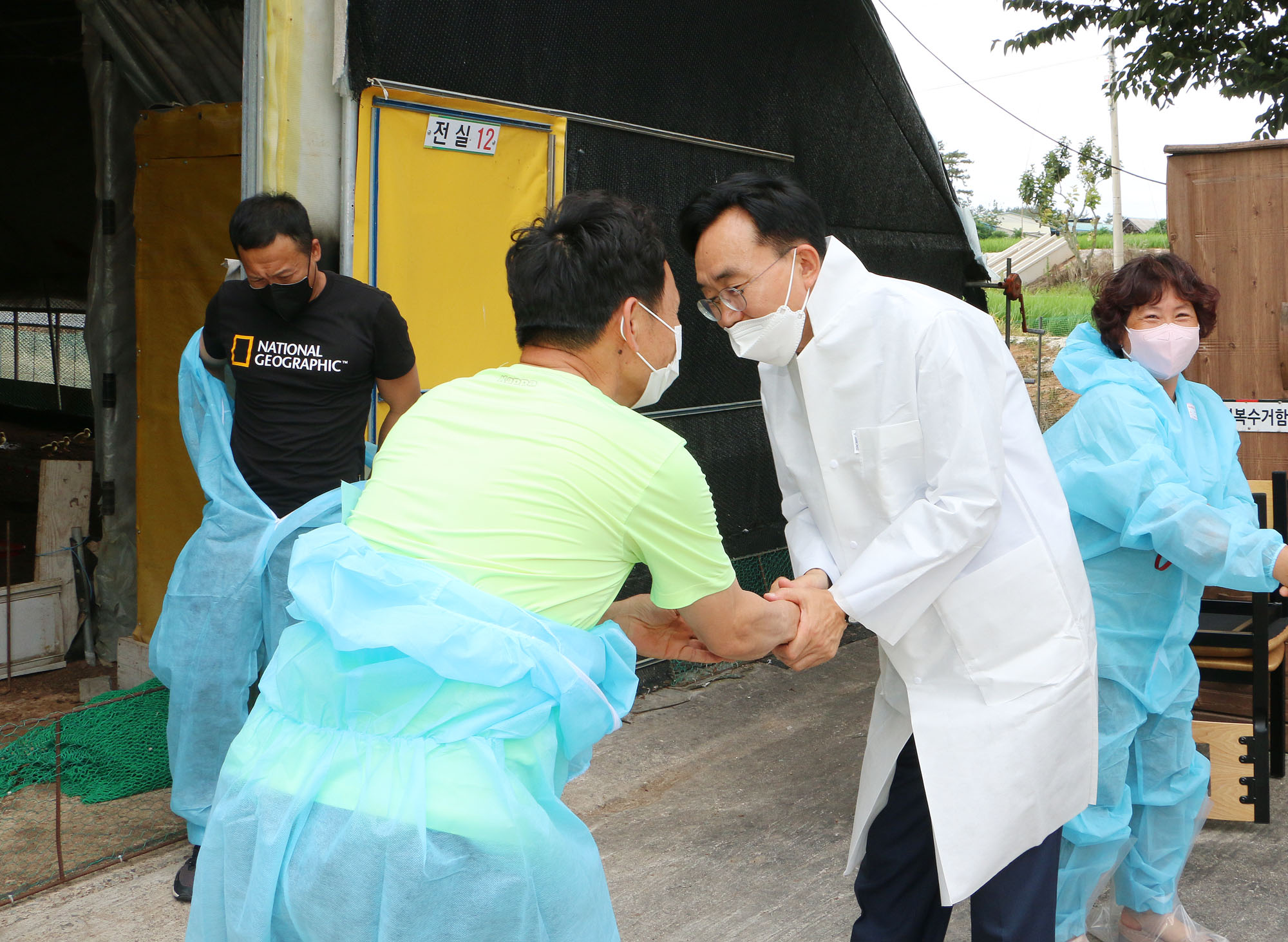 동강면 무더위쉼터, 오리농장 폭염대비 현장방문