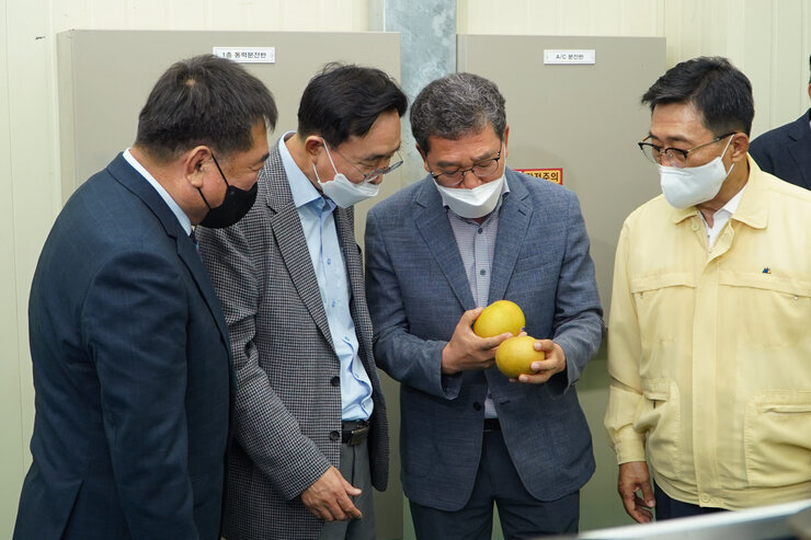 2022년 나주배 대미 수출 첫 상차 기념행사