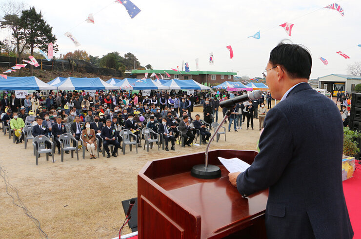 봉황면민의 날 및 봉황초교 100주년 기념비 제막식