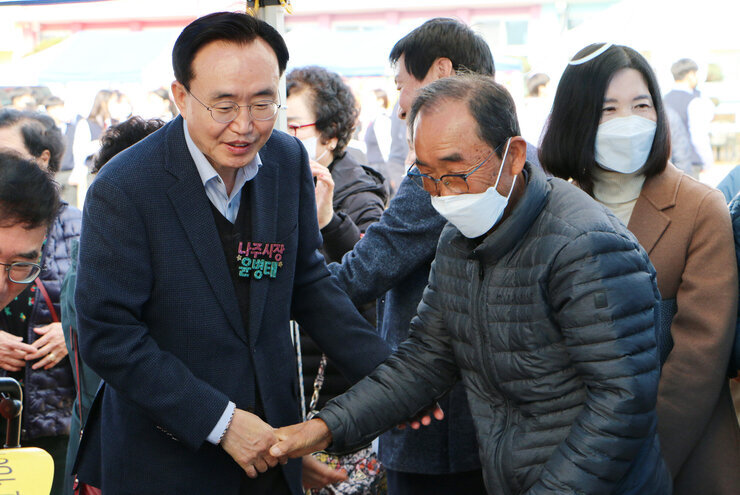 봉황면민의 날 및 봉황초교 100주년 기념비 제막식