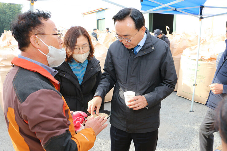 공공비축미 수매현장 (금천면)