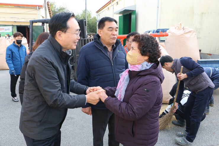 공공비축미 수매현장 (금천면)