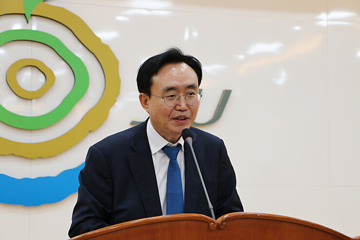 제5회 더 큰 나주 아카데미 나주시장 인사말 좌측면