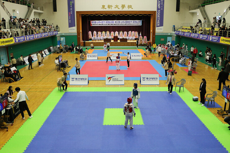 나주시장기 태권도대회 태권도 겨루기를 준비하고 있는 전면 모습