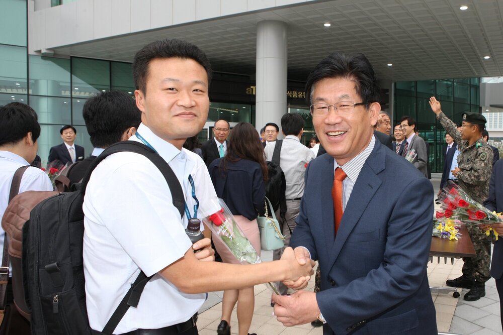 at 가족 환영 1.JPG