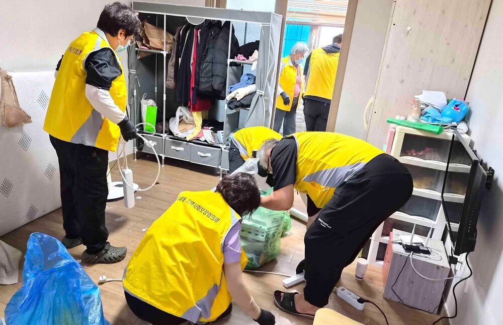 나주시 송월동지사협, 지적장애인 가구 청소 봉사 실시