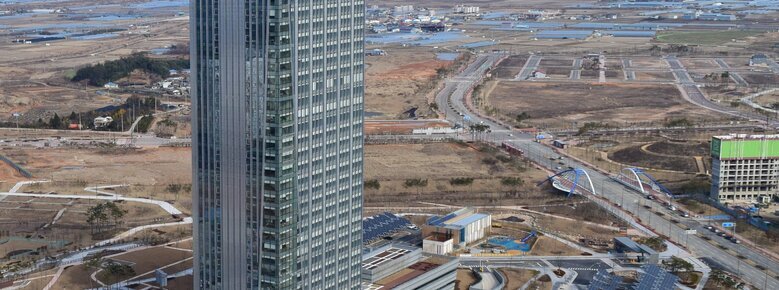 한국전력 빌딩의 전경사진