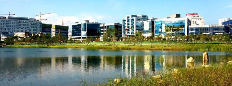 2015년 여름 혁신도시 호수에서 도시방향으로 촬영한 사진