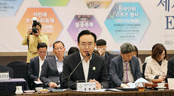 제5차 전남 시장, 군수 협의회 나주시장의 건의 모습 근접촬영