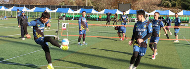 나주시장기 광주전남 생활체육 족구대회 족구 선수들이 시범경기를 펼치고 있는 모습